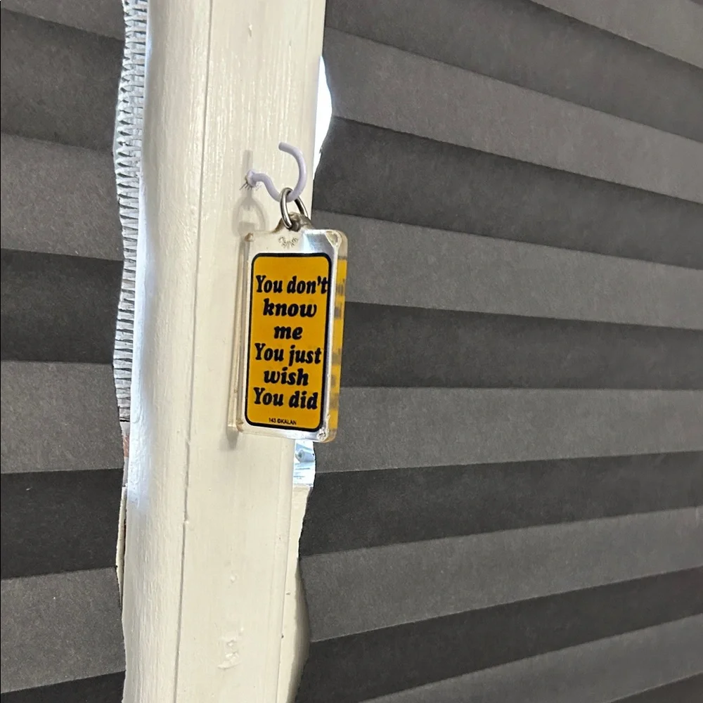 Colorful Quote Keychains Set - Picture 4 of 9